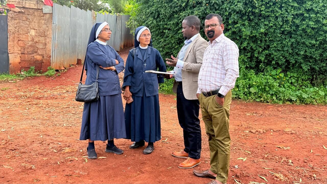 A Sister in discussion on the site